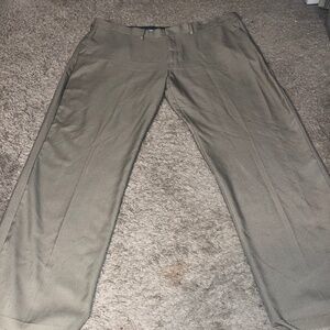 Haggar Classic Fit Premium Comfort Khaki Slacks 44×32